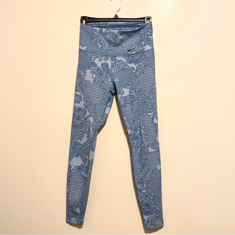 Nike Dry Fit Cropped Capri Blue Floral Print Size Small